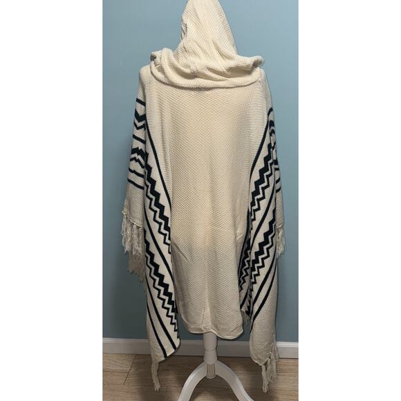 Kori America Cream S/M Sweater Poncho Fringe Hooded Autumn Essential Cozy Soft - Picture 2 of 9